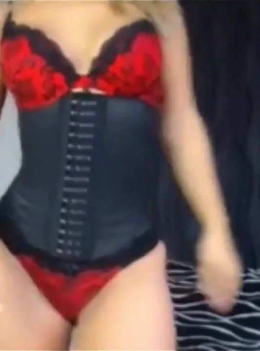 Sexydea Livecam Dance and Flash Cum