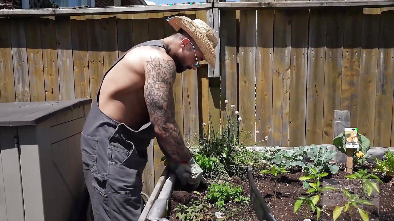 シャフトの上のセクシーなエルフマガジン