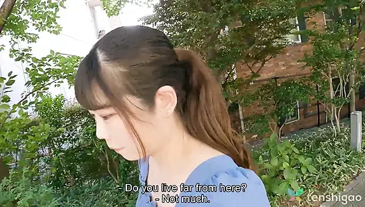 Ibu rumah tangga Jepang asami wakana datang ke rumah kami untuk bugil dan ngentot