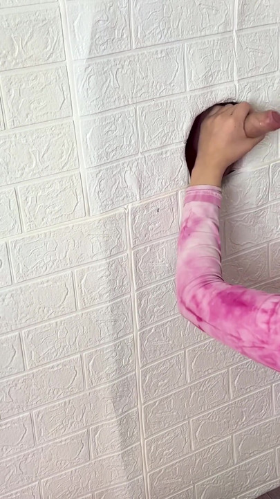 O pau gloryhole não consegue lidar com esse tipo de toque | Clipe 1