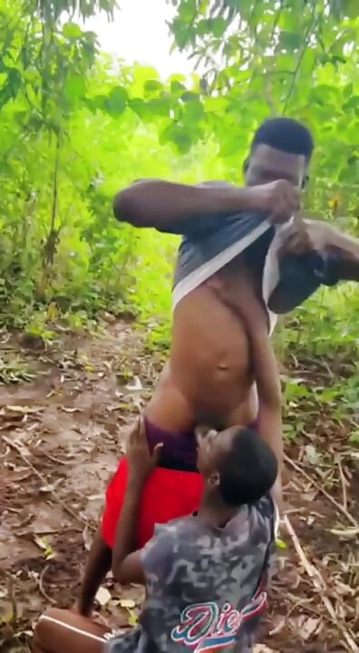 Caught My Step Stepbrother Fucking My Lil Stepbrother Inside Bush