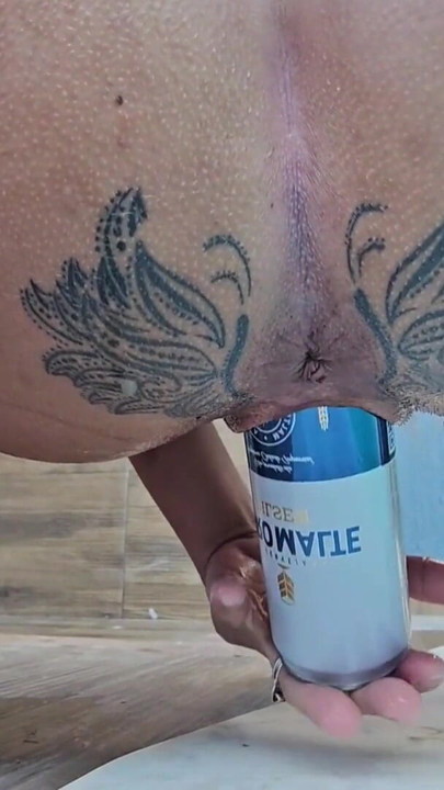 BRAVE GIRL PUTS A CAN IN TIGHT PUSSY | Clip 1