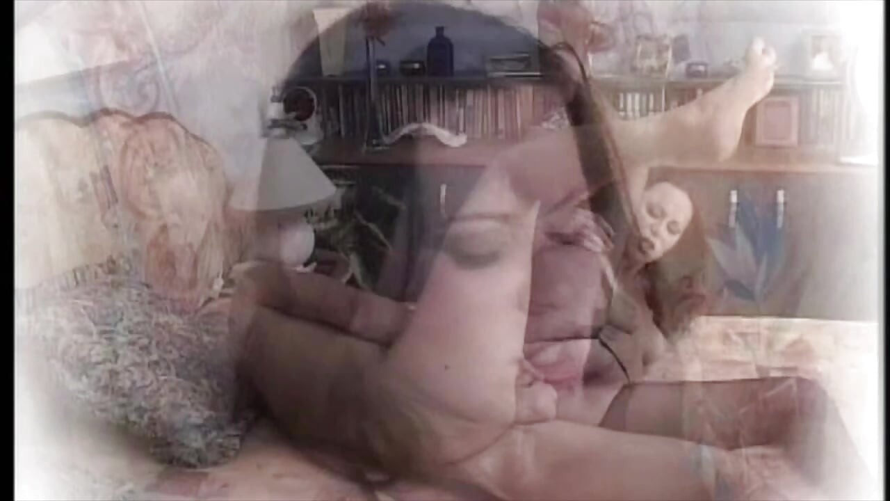 Trojka u štali s bijelim i crnim kurcem