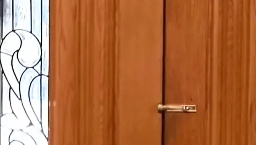 Istri bahenol ini berubah jadi pelacur yang haus kontol