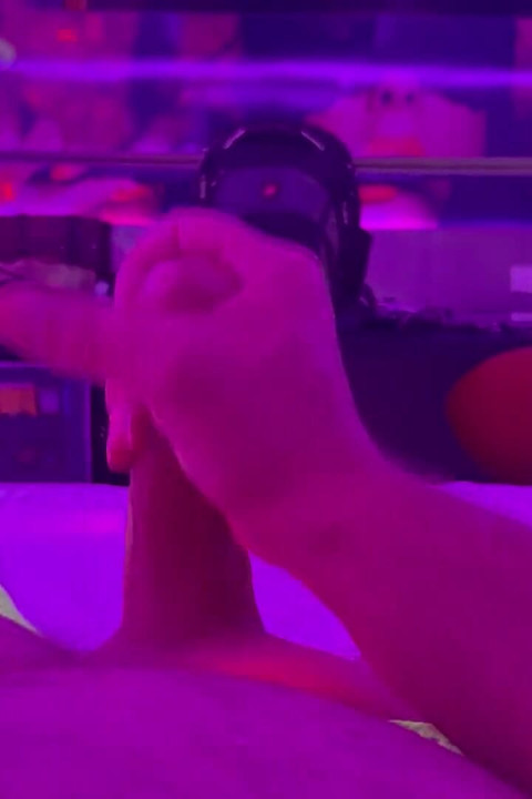 Jerking and Shooting a Nice Load