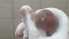 Nice foam massage with cumshot in bath
