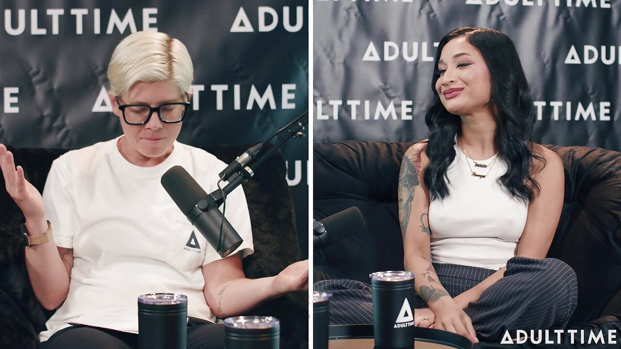 Avery Black Dry Humping, True Crime, & Directing VR Corn | the Adult Time Podcast