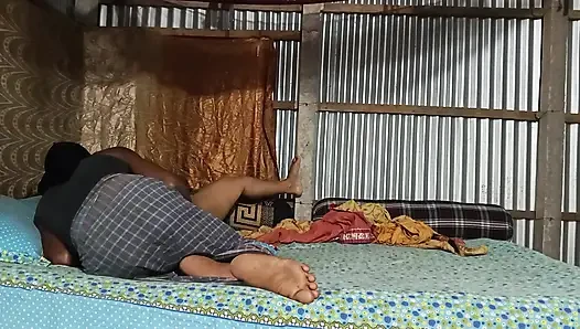 Мачеха трахается в задницу