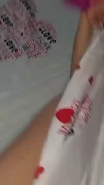 Tik toker nổi tiếng được phát hiện quay một video khiêu dâm | Clip 1