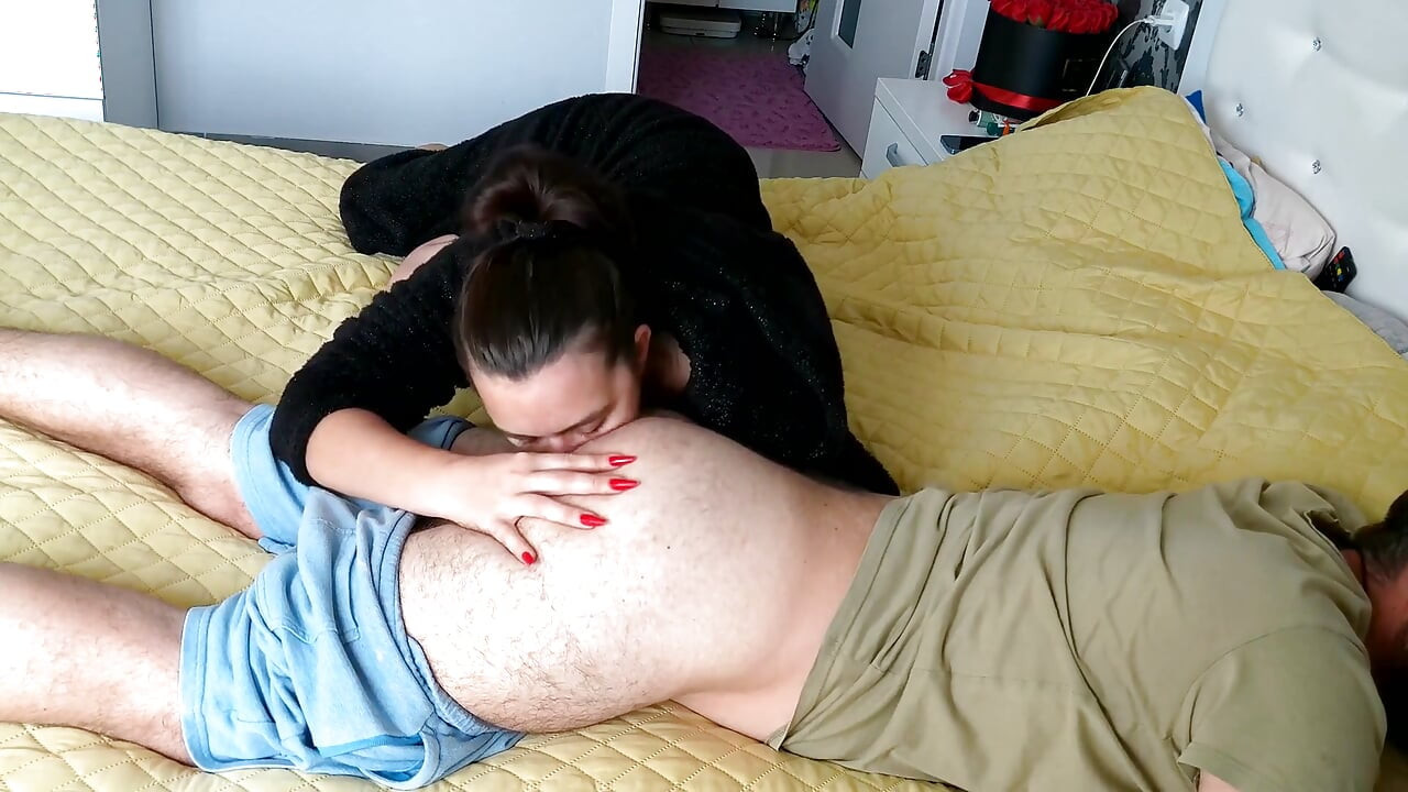 Chupando cu e boquete