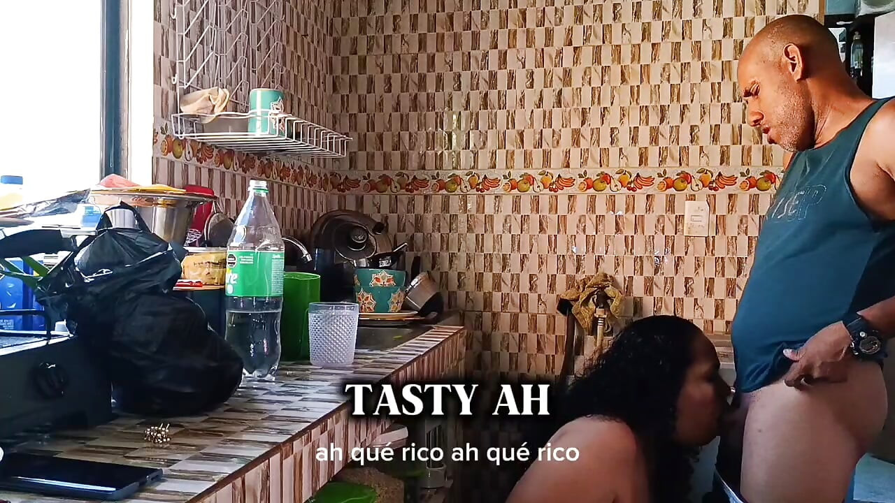 Sister-in-law's ass all sexy provokes me and I give her my cock