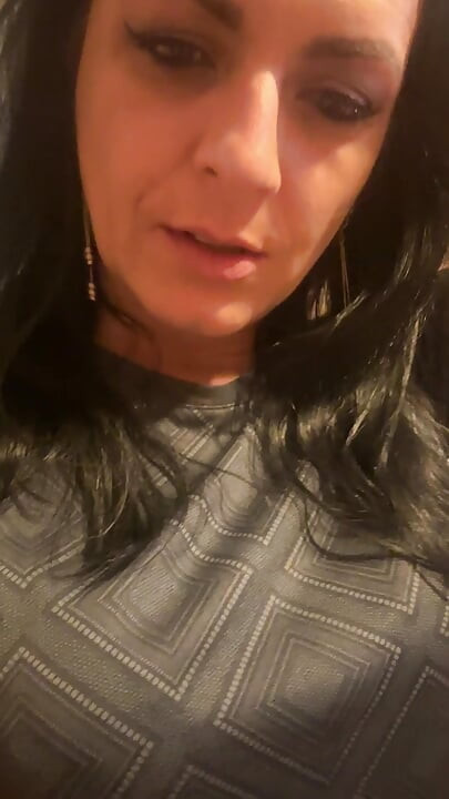 Beautiful MilfyCalla with hungry pussy pee in the toilet, pissing close up