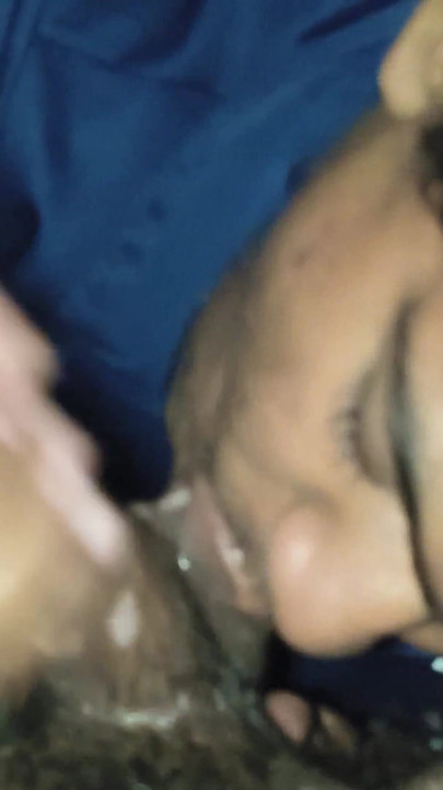 インドのホットなデシが深く吸い込み、私の穴を激しく突く、満ちて楽しんでください | クリップ 2