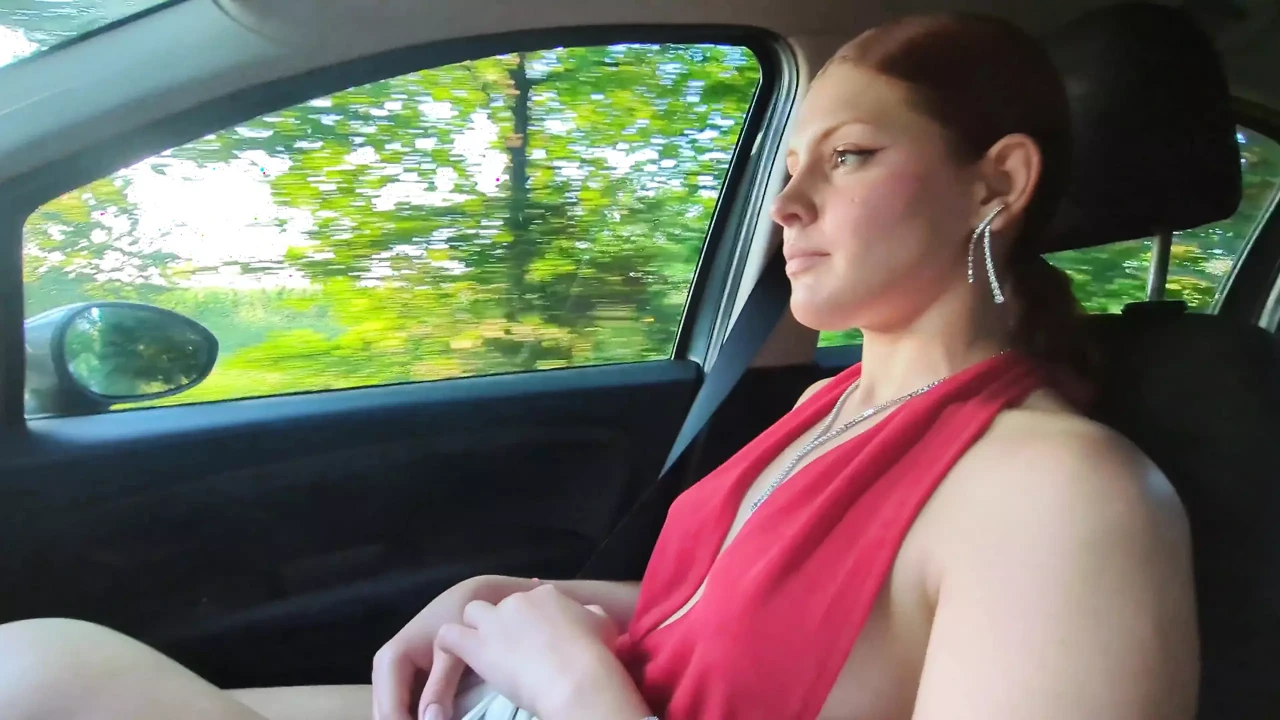 第一人称视角：约会后我在户外被狠操，车内性爱（意大利素人）