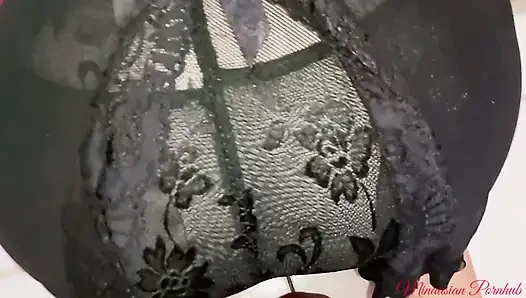 Dia Pakai Baju Yang Warna Hitam, Mungkin Tidak Tahu Baju Warna Merah Ada Spermaku