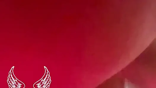 Eine Eingeölte Brasilianische Latina Wird Hart Gefickt Und Lässt Den Schwanz Spritzen
