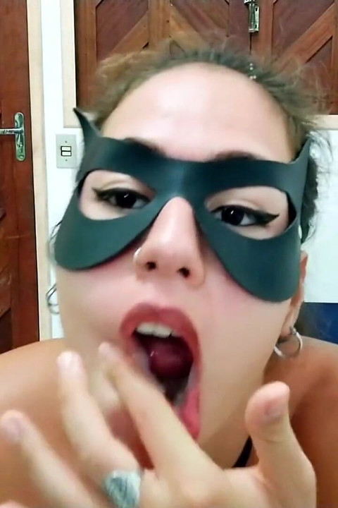 Velika sperma u mojoj krvi, grgljanje i gutanje sperme!!