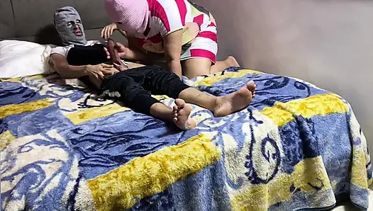 Madam Marwa und Ägypterin mit großem schwanz