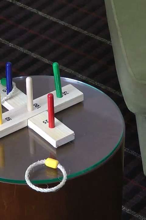 A Game of Strip 5-point Quoits Between Two Horny Lesbians