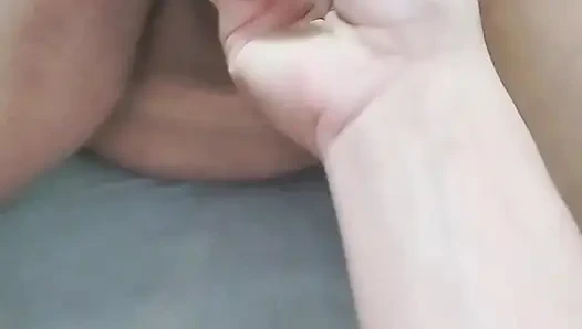 Tetanggaku ngasih aku pijatan dan berujung ngentot pantatku