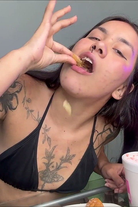 함께 먹게 해