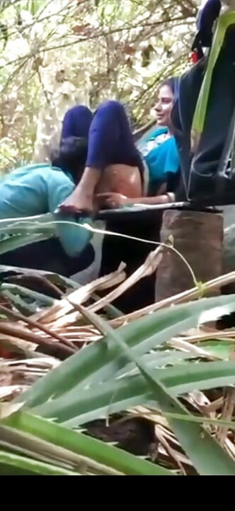 Indian Couples Are Sex in Jungle