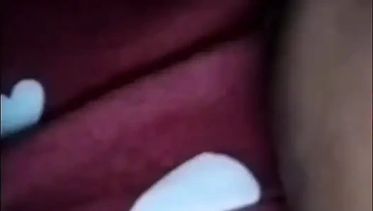 Eski sevgilimle görüntülü görüşme göğüslerini gösteriyor