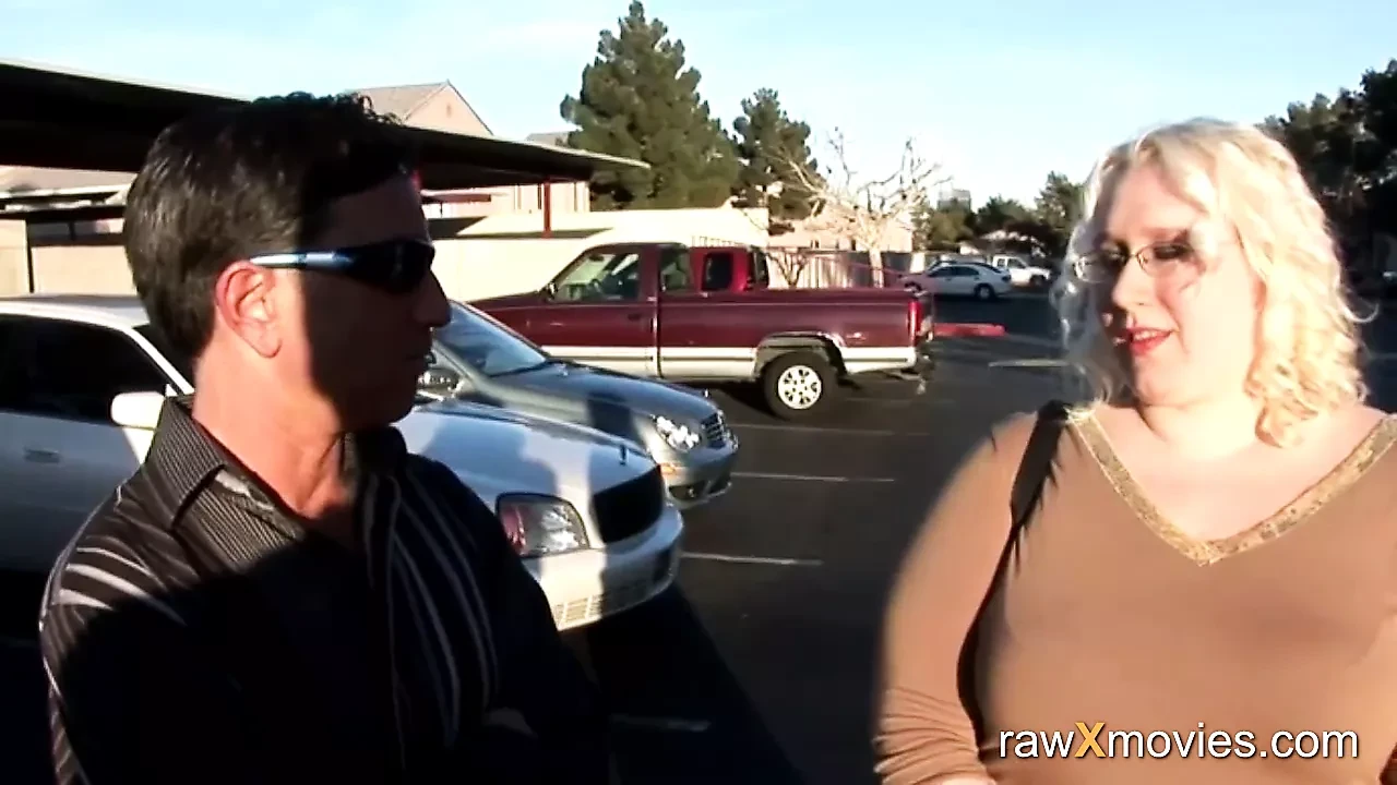Fat blonde wants cum in her mouth