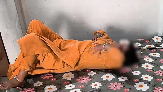 Горячую милфу дези трахнули раком во время принятия видео с хинди в домашнем видео