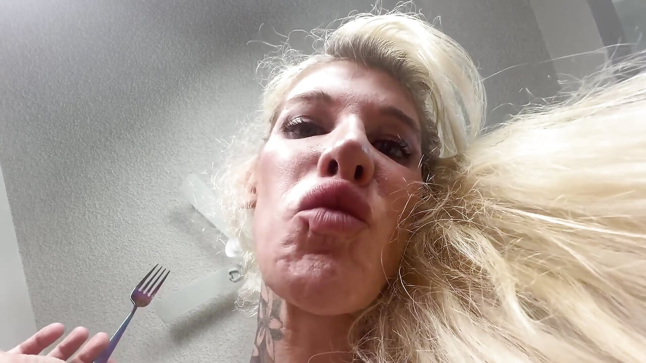 Trans Giantess Gourmet 2 - Poundcake - Solo Anal and a Huge Cumshot