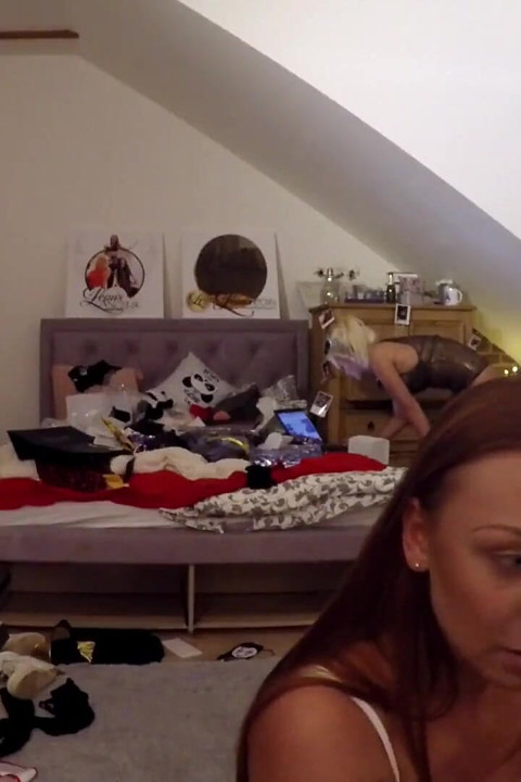Ass Shaking, Twerk, Tiniest Thongs with Three Stunning Girls
