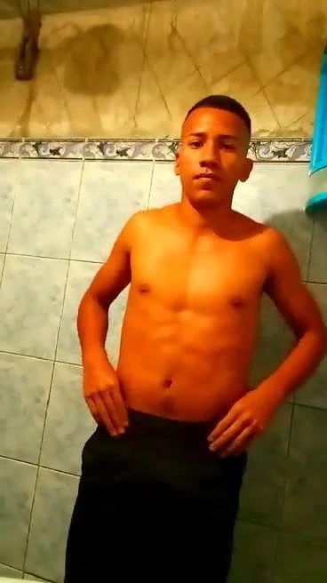 Paja4 hombre con polla grande