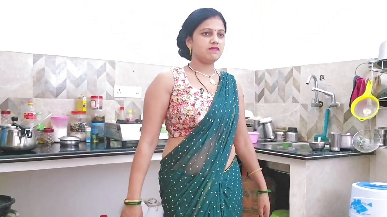 Chhoti sauteli bahan ko chudae karna sikhaya kamine bhai ne