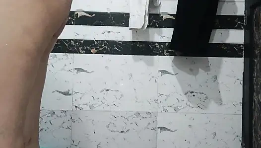 Priya Bhabi Sexy Bath Show