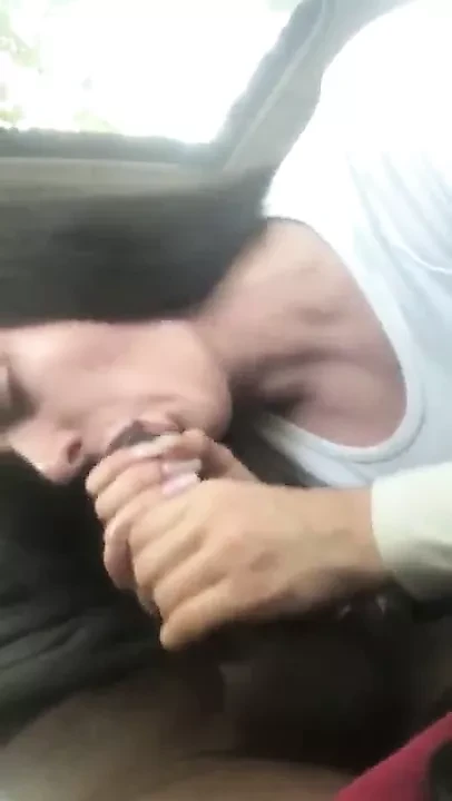 Horny Girl Satisfies Her Black Boyfriend In the Car