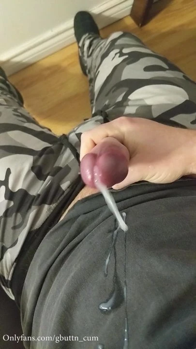 Quick Cumshot Before Bed !