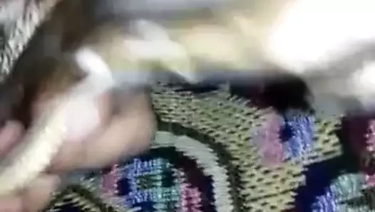 sandaletlere tükürmek