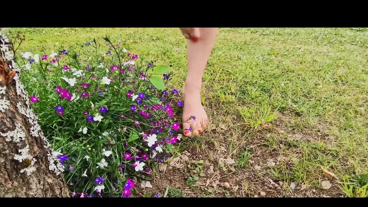 A Special Vid for the Fans of My Lovey Feet