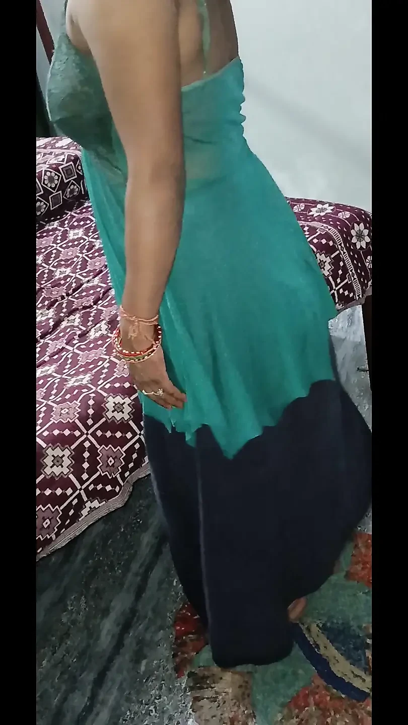 Sex big tits woki bhabhi ko pani magan ke vahne fucked diya