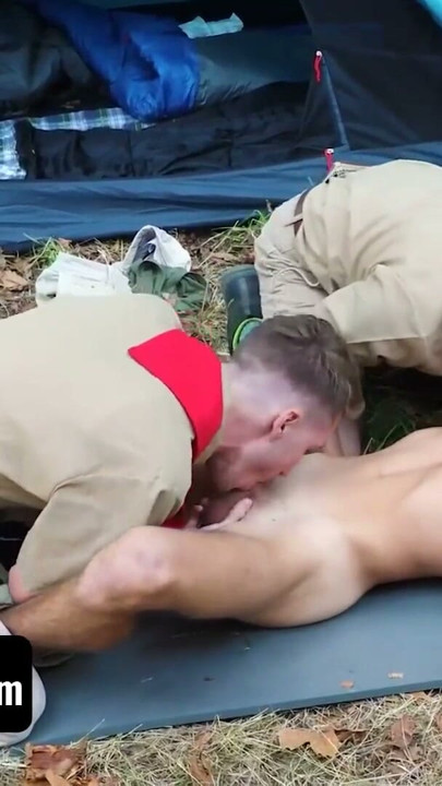 İzci Liderleri Greg Mckeon ve Colton Mckeon, Genç 18 Yaşındaki Twinklere Nasıl Düzgün Sikileceğini Öğretmeyi Çok Seviyor - BoysAtCamp | Bölüm 1