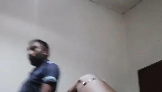 Ep1 Desi üvey anne üvey oğlunun kamerasını buldu ve amcığını görmesi için soyunuyor