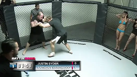 Dicker arsch gewinnt die gewinnerin und sie lutscht gerne sehr tief