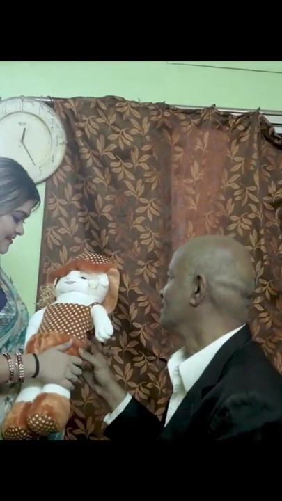 Hintli zengin şeker baba seks yapıyor! Ateşli seks | Klip 1