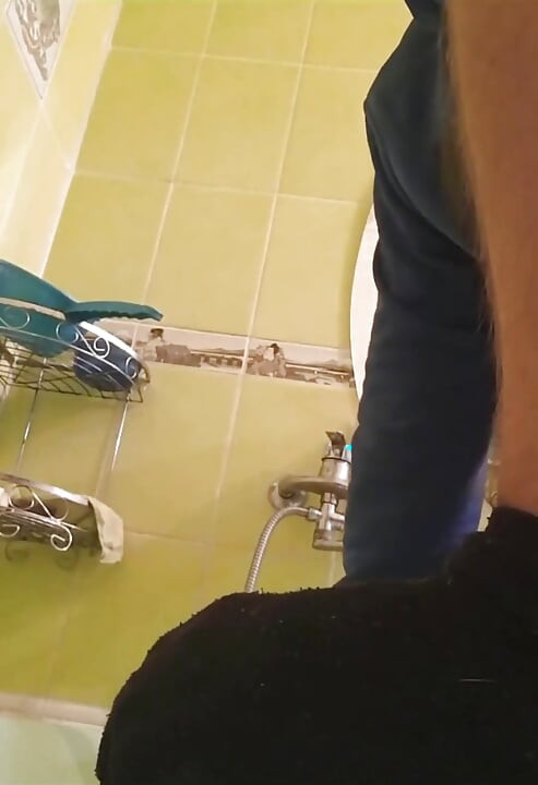 I Fuck My Gaping Asshole, and After Fisting I Spit Out Natural Lube.