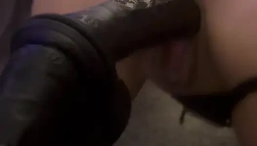 I love sucking cock whist taking cock