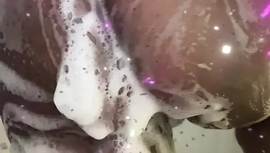 Aku pengen bantuin aku cuci