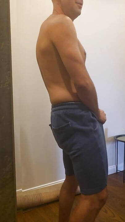 Striptease and shooting a cumshot on a mirror