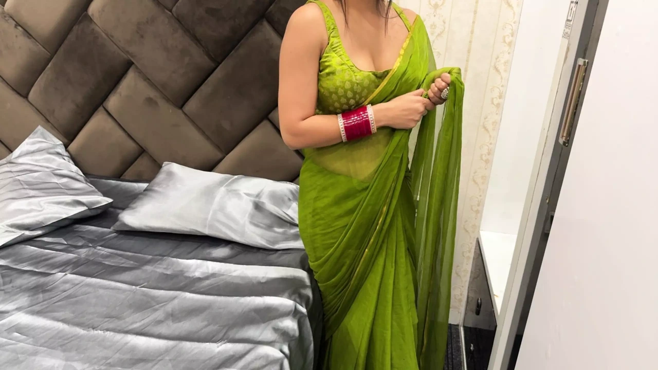 Tôi đã chuẩn bị sẵn sàng để đi đến đám cưới, khi đột nhiên Jeth ji đến. Chồng tôi lúc đó không có ở nhà. Sau đó, Jeth ji đã làm tất cả mọi thứ với tôi, và tôi