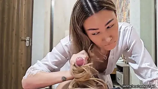 Asyalı üvey anne iyi hissetmiyorsan ne yapacağını biliyor