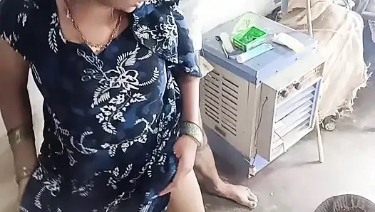 Трах киски задницей, член, сосание киски, сосание груди, сосание молока из груди и сидение на члене раком и лежа прямо на хинди аудио